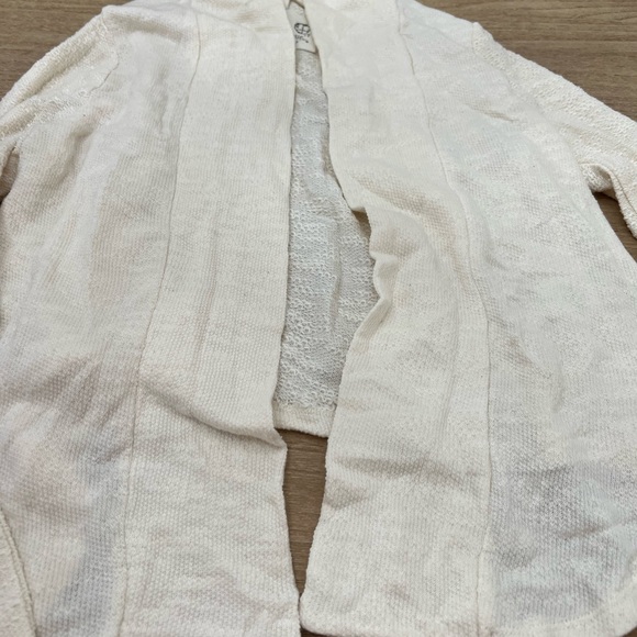threads 4 thought cream Cardigan size small - Picture 2 of 5